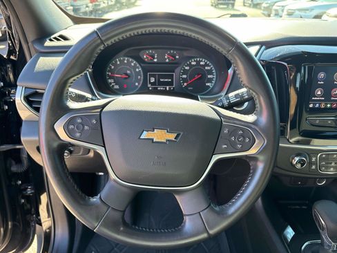 Used 2022 Chevrolet Traverse LT w/ LPO, Blackout Package image 16