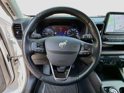 Used 2023 Ford Bronco Sport Outer Banks w/ Tech Package AWD/4WD image 11