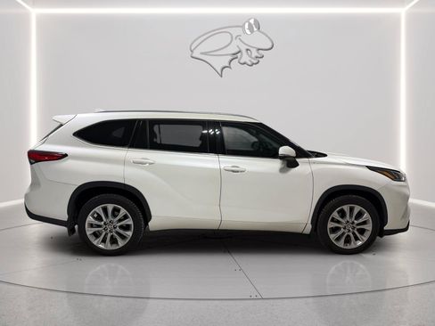 Used 2021 Toyota Highlander Limited AWD/4WD image 6