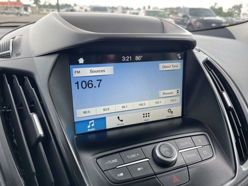 Used 2019 Ford Escape SEL AWD/4WD image 16