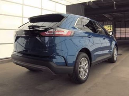 Used 2024 Ford Edge SEL w/ Convenience Package AWD/4WD image 6