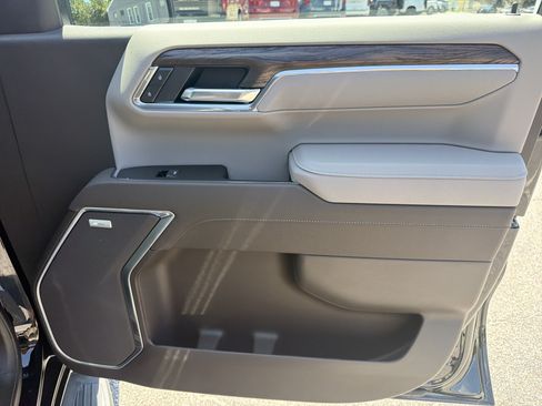 New 2026 GMC Sierra 1500 SLT w/ SLT Premium Plus Package RWD image 15