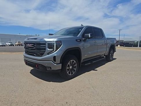 Used 2024 GMC Sierra 1500 AT4 w/ Technology Package AWD/4WD image 2