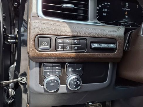 Used 2024 GMC Yukon Denali AWD/4WD image 29