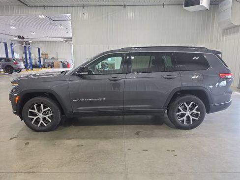Used 2025 Jeep Grand Cherokee L Limited w/ Trailer Tow Package AWD/4WD image 5