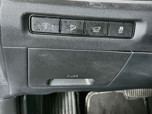 Used 2025 Kia Telluride S FWD image 16