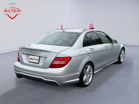 Used 2013 Mercedes-Benz C 250 Sedan image 5