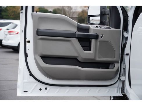 Used 2019 Ford F250 XL w/ Power Equipment Group image 14