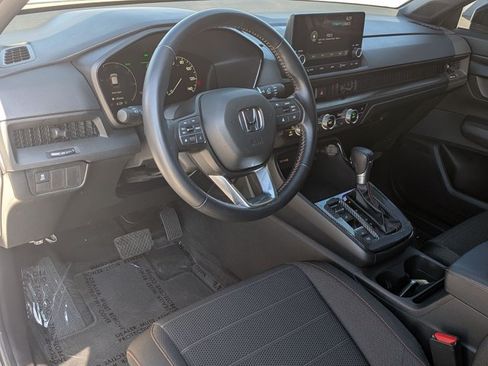 Used 2025 Honda CR-V Sport image 10