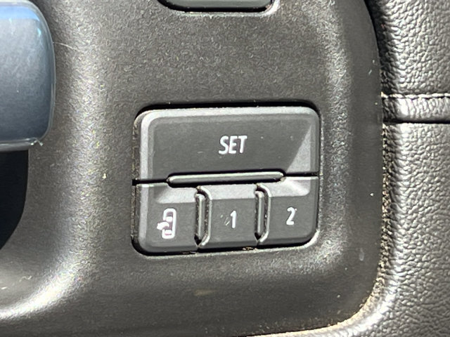 Used 2020 GMC Sierra 3500 Denali w/ Denali Ultimate Package AWD/4WD image 27