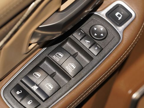 Used 2022 RAM 3500 Limited image 17