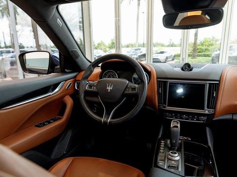 Certified 2022 Maserati Levante GT image 32