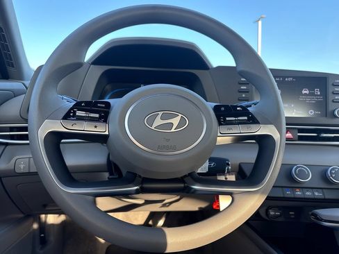 New 2026 Hyundai Elantra SE FWD image 14