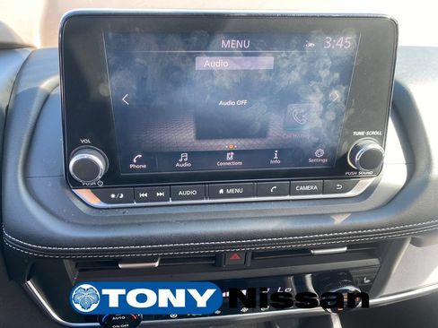 Used 2023 Nissan Rogue SV w/ SV Premium B Package FWD image 15