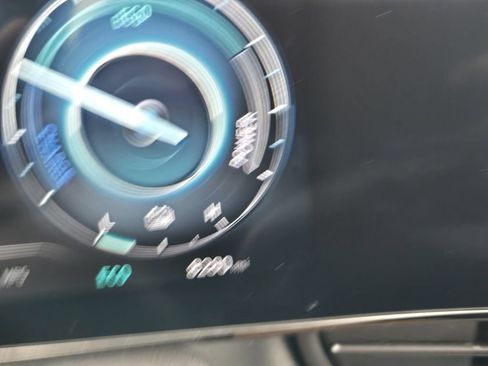 Certified 2025 Hyundai Elantra SEL FWD image 24