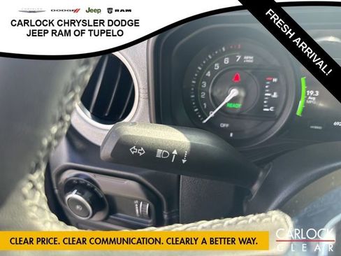 Used 2025 Jeep Wrangler Sahara image 17