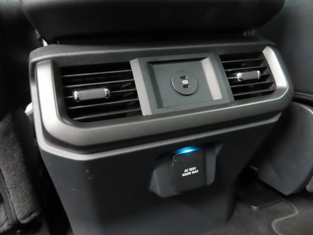 Used 2025 Ford F150 Lariat AWD/4WD image 11