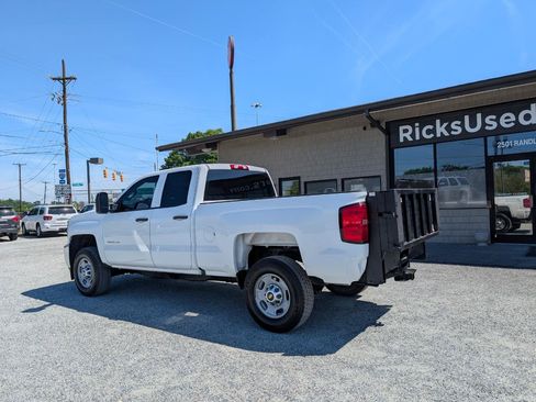 Used 2018 Chevrolet Silverado 2500 W/T RWD image 9