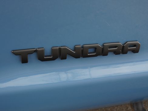 Used 2021 Toyota Tundra SR5 w/ SR5 Upgrade Package image 16