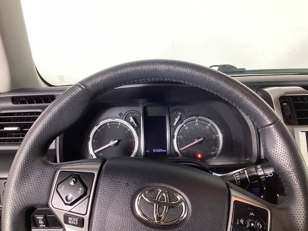 Used 2021 Toyota 4Runner Limited AWD/4WD image 13