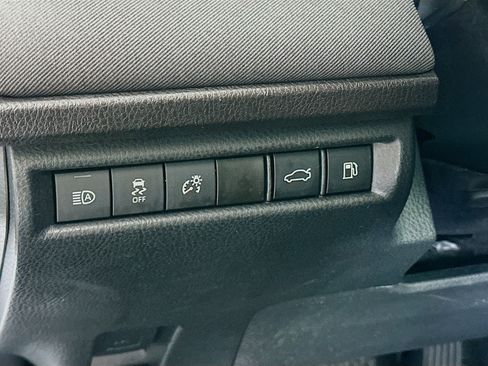 Used 2025 Toyota Camry LE image 17