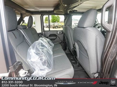 New 2025 Jeep Wrangler Sport S w/ Convenience Group image 19