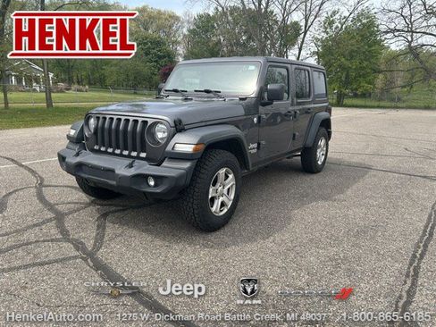 Used 2018 Jeep Wrangler Unlimited Sport S AWD/4WD image 1
