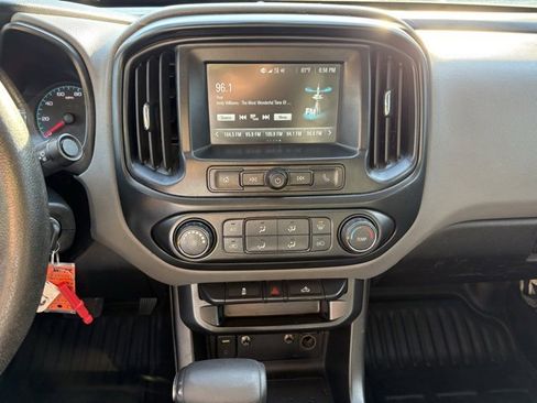 Used 2018 Chevrolet Colorado W/T image 19