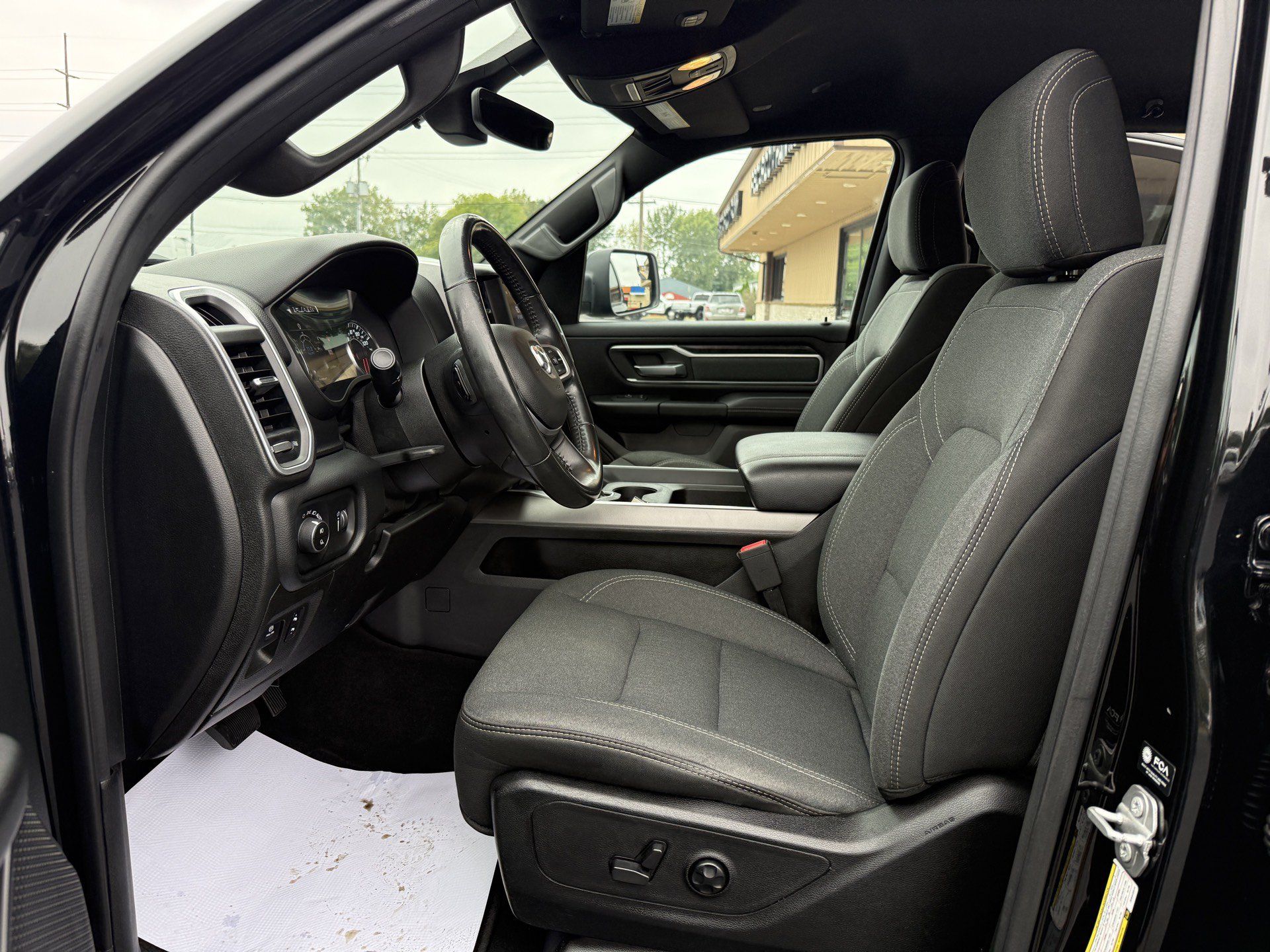 Used 2021 RAM 1500 Big Horn AWD/4WD image 27