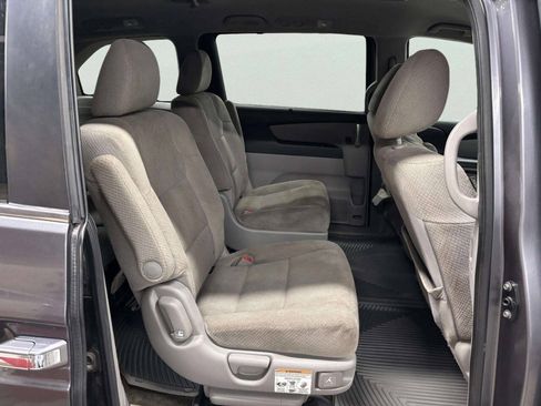 Used 2016 Honda Odyssey SE image 18