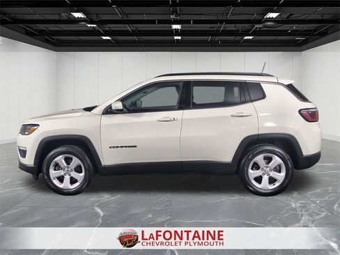 Used 2019 Jeep Compass Latitude w/ Popular Equipment Group image 5