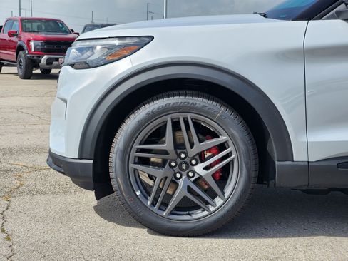 New 2026 Ford Explorer ST w/ Sun And Sound Package AWD/4WD image 6