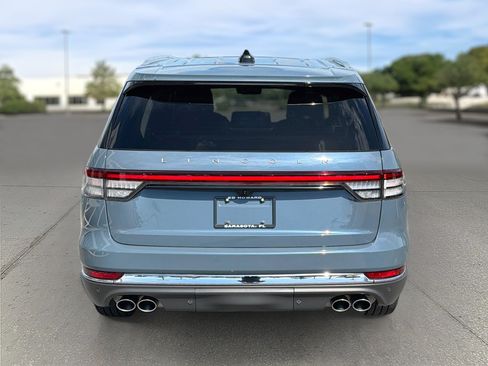 Certified 2025 Lincoln Aviator Reserve RWD image 6