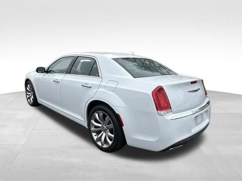 Used 2019 Chrysler 300 Limited RWD image 5