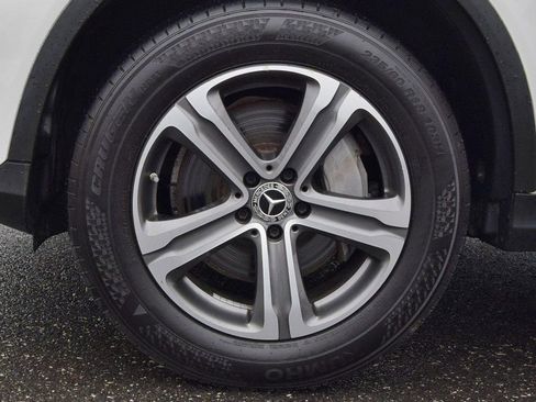 Used 2019 Mercedes-Benz GLC 300 4MATIC image 38