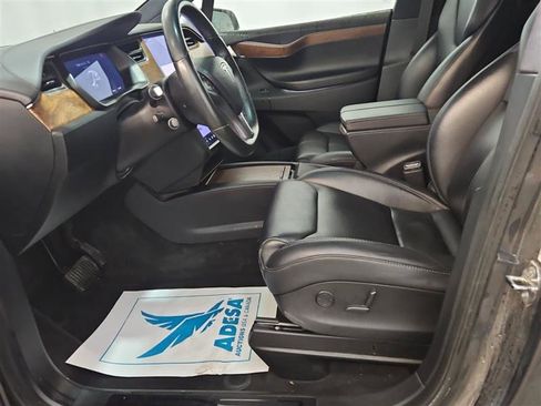 Used 2020 Tesla Model X Long Range image 4