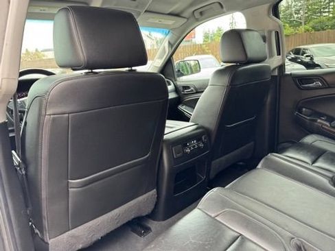 Used 2020 Chevrolet Suburban LT AWD/4WD image 15