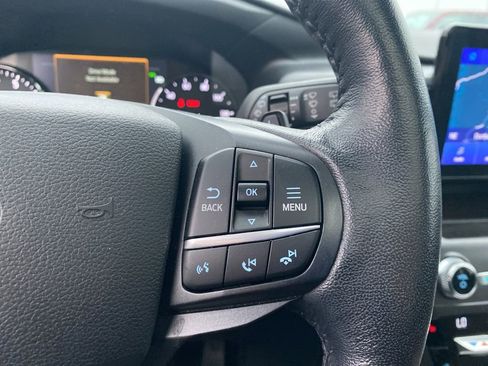 Used 2020 Ford Explorer XLT w/ Equipment Group 202A image 9