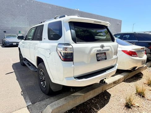 Used 2023 Toyota 4Runner SR5 AWD/4WD image 3