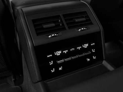 Certified 2025 Porsche Panamera 4 AWD/4WD image 35