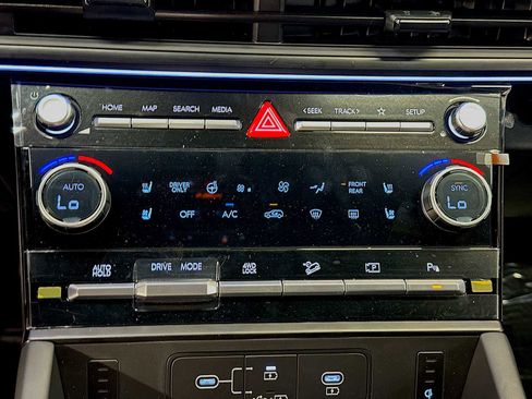 New 2026 Hyundai Santa Fe Calligraphy AWD/4WD image 17