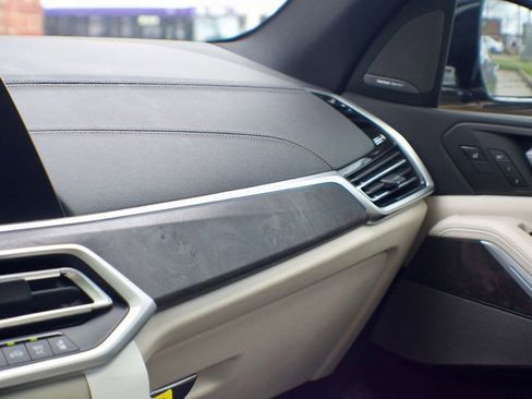 Used 2022 BMW X5 xDrive45e image 47