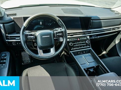 Used 2025 Hyundai Santa Fe SE FWD image 18