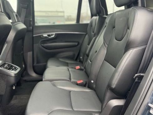 Used 2020 Volvo XC90 T5 Momentum image 18