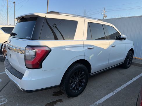 Used 2019 Ford Expedition Limited image 6