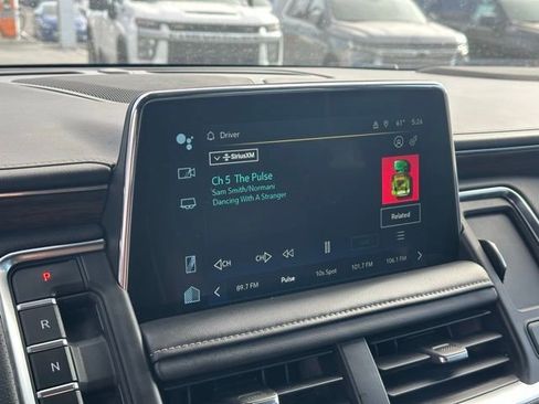 Used 2023 Chevrolet Suburban Premier AWD/4WD image 8