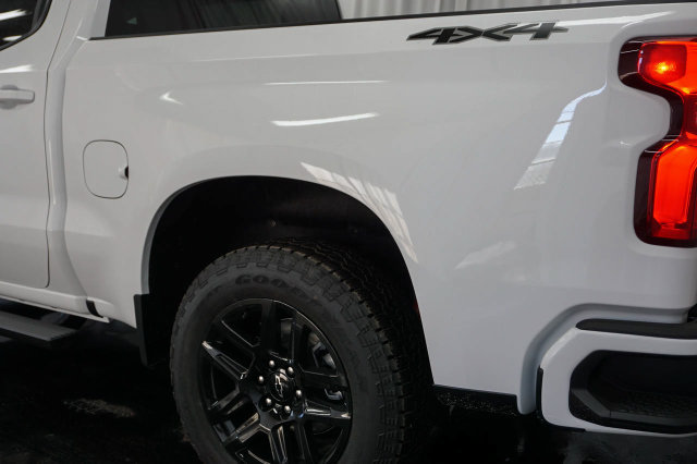 New 2026 Chevrolet Silverado 1500 RST w/ Dark Appearance Package AWD/4WD image 6