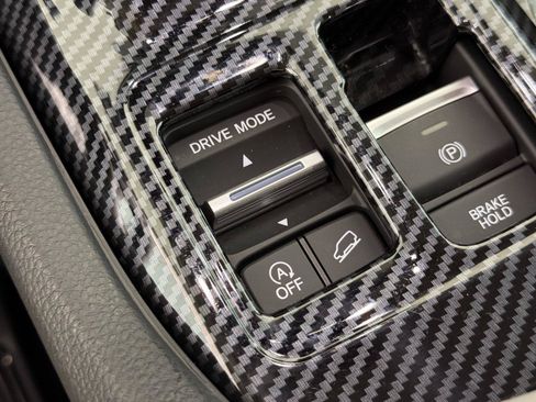 Used 2025 Honda Pilot EX-L image 33