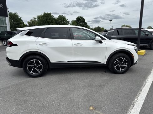Certified 2023 Kia Sportage LX AWD/4WD image 2