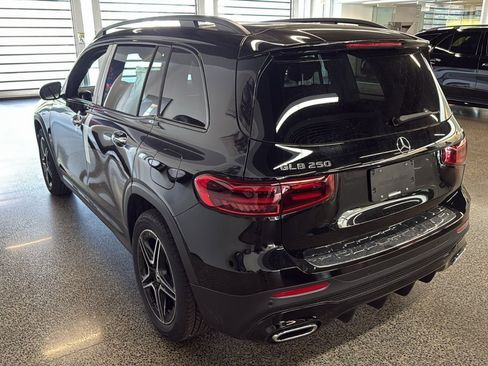 New 2026 Mercedes-Benz GLB 250 4MATIC image 2
